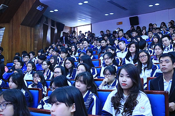 Состоялся диалог на тему «Граждане в 18-летнем возрасте и парламентские выборы»